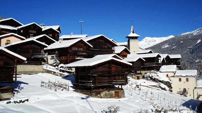 Find great snow and a pretty village in Grimentz